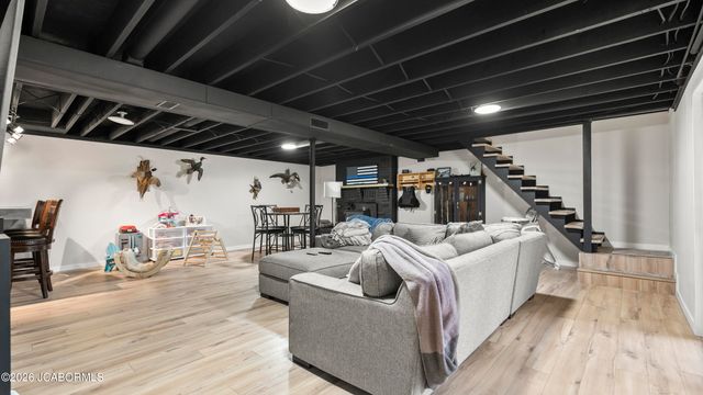 246 LANDWEHR HILLS ROAD, Jefferson City, MO 65101