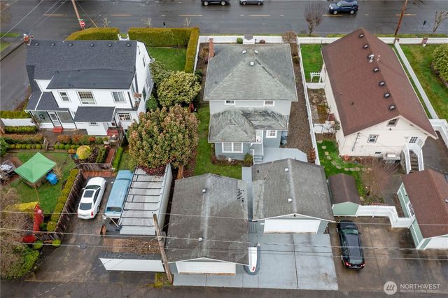 128 5th Avenue NW, Puyallup, WA 98371