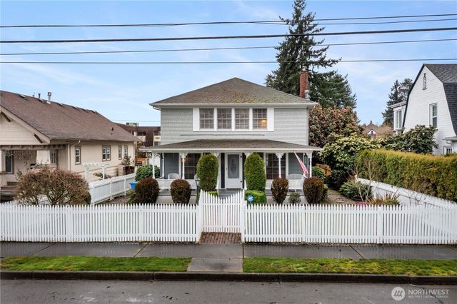 128 5th Avenue NW, Puyallup, WA 98371