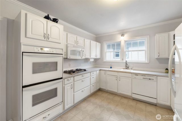 128 5th Avenue NW, Puyallup, WA 98371