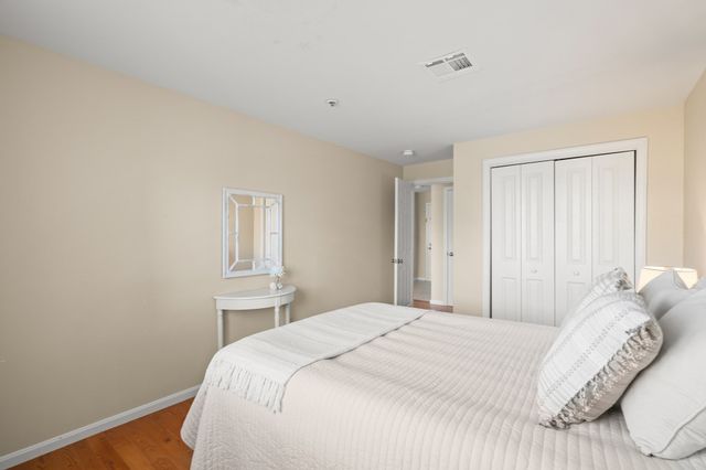 38 Dunham Road 204, Beverly, MA 01915