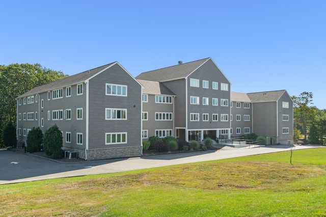 38 Dunham Road 204, Beverly, MA 01915