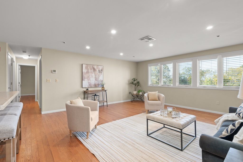 38 Dunham Road 204, Beverly, MA 01915