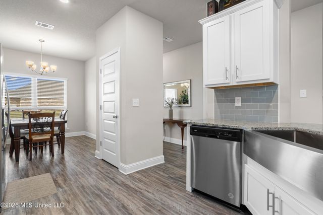 7336 Shearwater Way, Ocean Springs, MS 39564