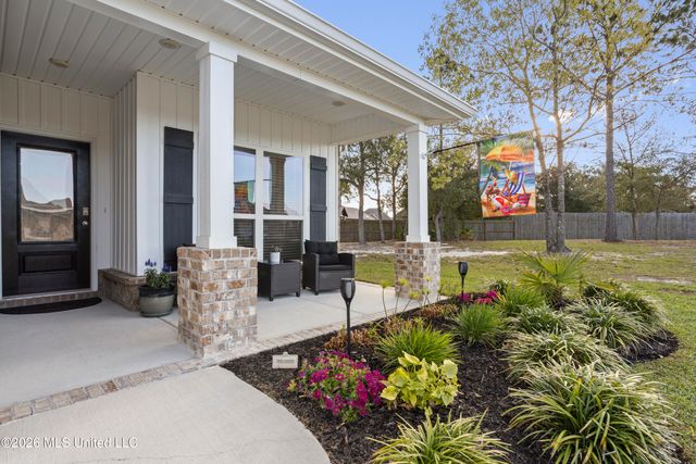 7336 Shearwater Way, Ocean Springs, MS 39564