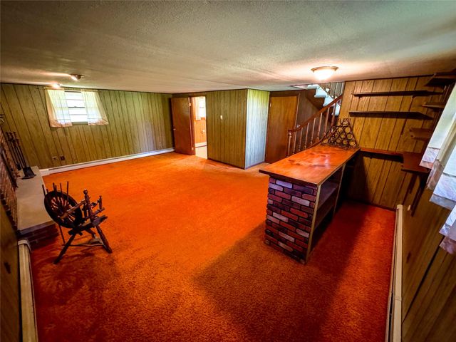8 Perkinsville Road, Highland, NY 12528