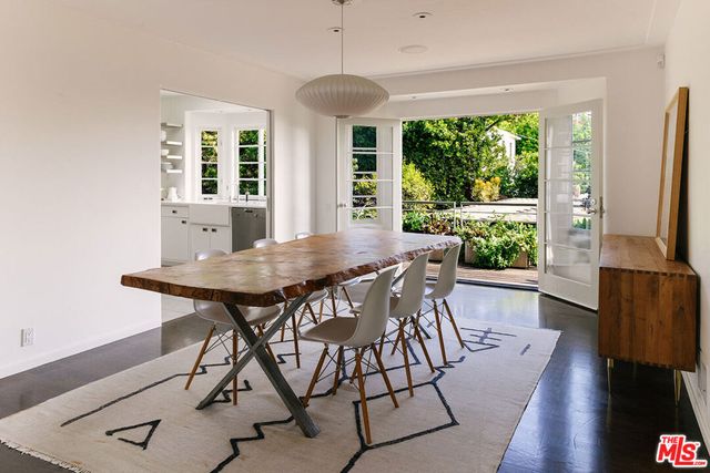 4217 Cromwell Avenue, Los Angeles, CA 90027