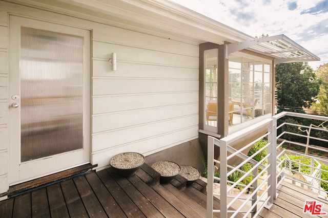 4217 Cromwell Avenue, Los Angeles, CA 90027