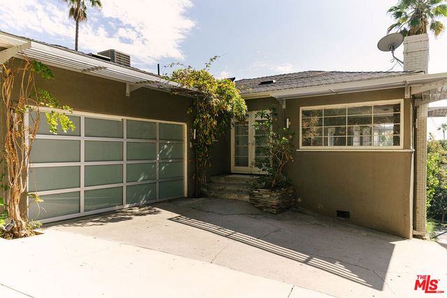 4217 Cromwell Avenue, Los Angeles, CA 90027