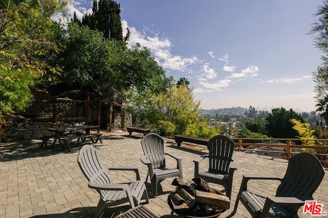 4217 Cromwell Avenue, Los Angeles, CA 90027