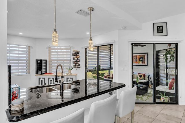 6666 Montego Bay Boulevard B, Boca Raton, FL 33433