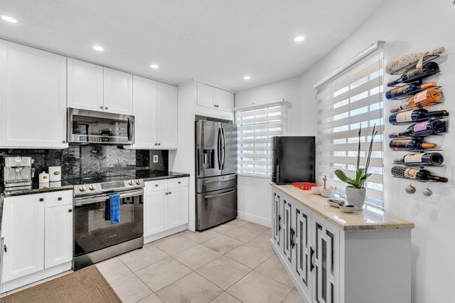 6666 Montego Bay Boulevard B, Boca Raton, FL 33433