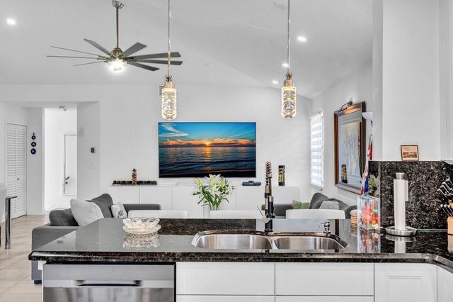 6666 Montego Bay Boulevard B, Boca Raton, FL 33433