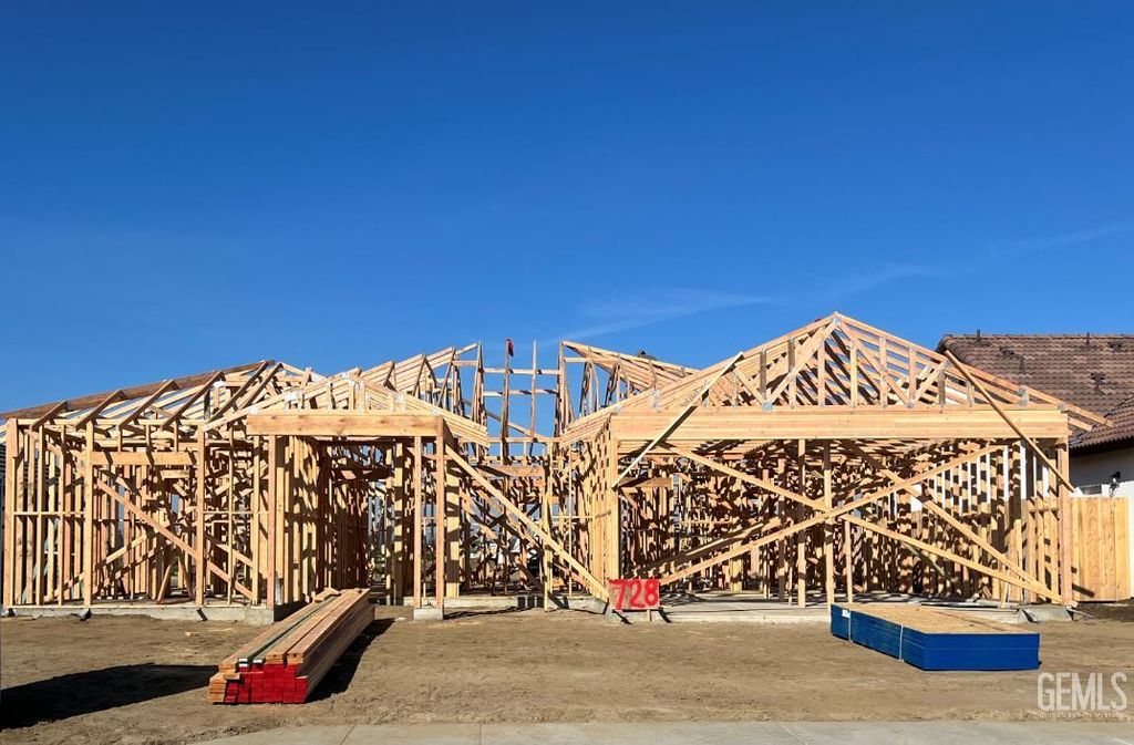 728 Sammy Way, Shafter, CA 93263