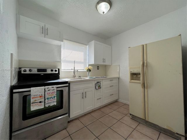 3028 NW 2nd St, Pompano Beach, FL 33069