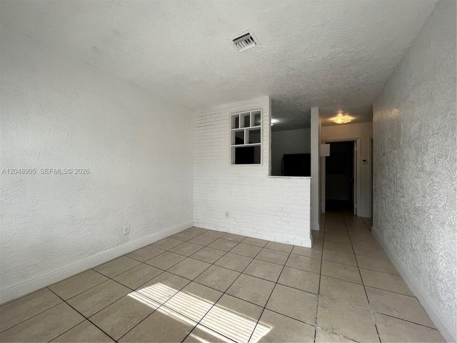 3028 NW 2nd St, Pompano Beach, FL 33069