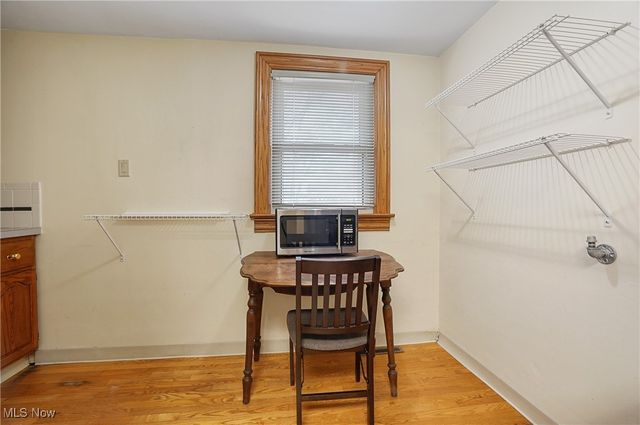 1128 Sackett Avenue, Cuyahoga Falls, OH 44223