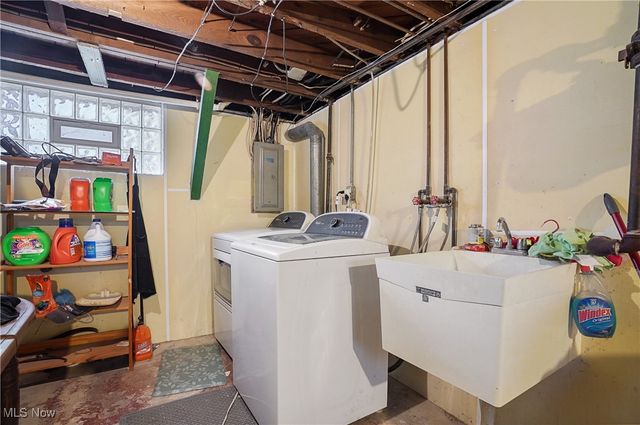 1128 Sackett Avenue, Cuyahoga Falls, OH 44223