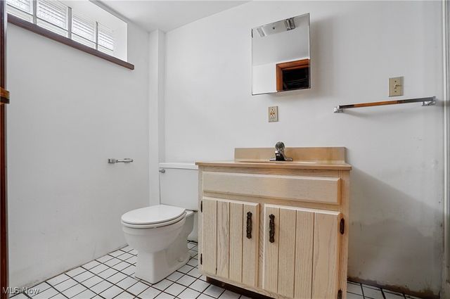 1128 Sackett Avenue, Cuyahoga Falls, OH 44223