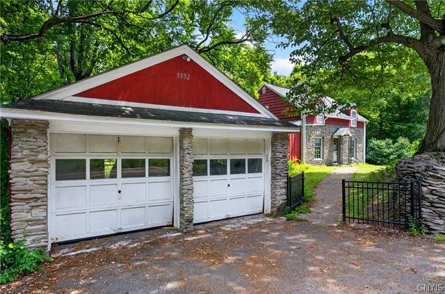 5352 Onondaga Road, Camillus, NY 13031