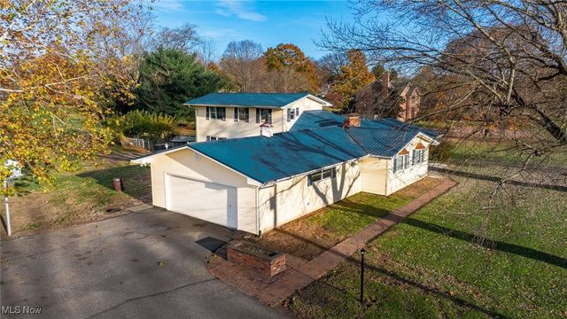 3010 S River Road, Zanesville, OH 43701