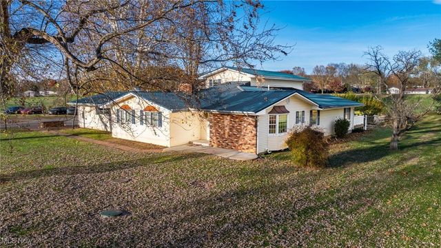3010 S River Road, Zanesville, OH 43701
