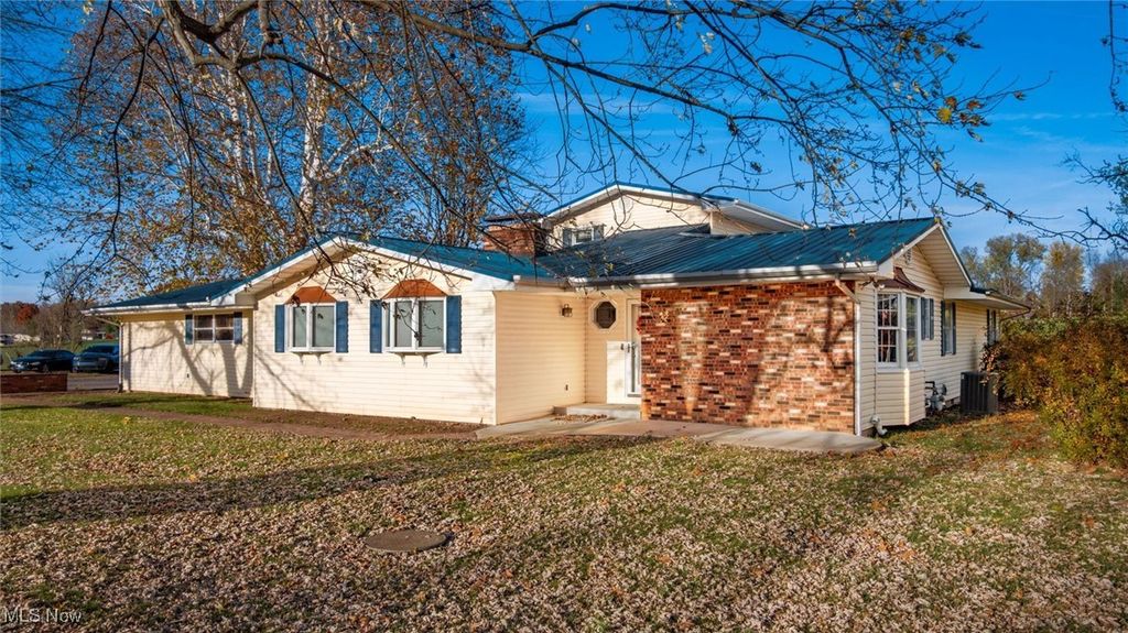 3010 S River Road, Zanesville, OH 43701