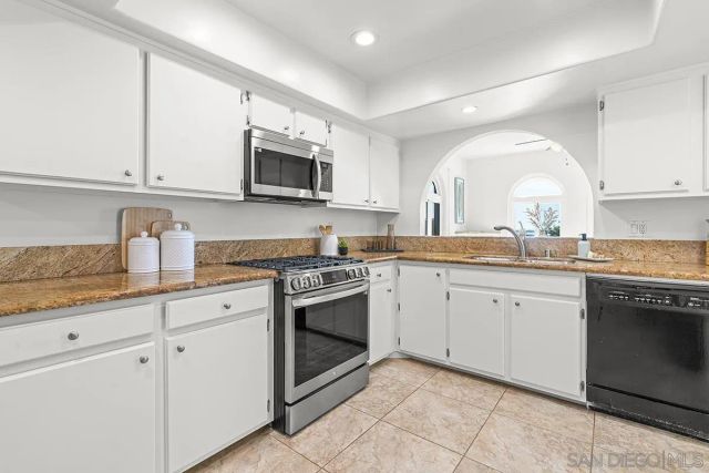 2702 Bay Canyon Ct, San Diego, CA 92117