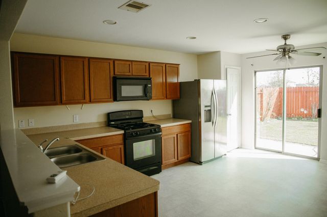 12059 Helvick Crescent Avenue, Houston, TX 77051