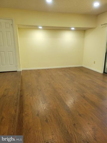 11 HARRIS CT, Lawrenceville, NJ 08648