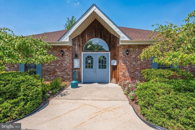 11 HARRIS CT, Lawrenceville, NJ 08648