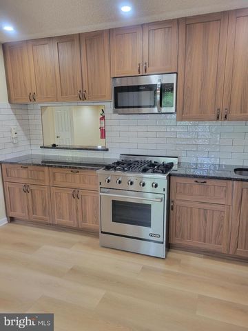 11 HARRIS CT, Lawrenceville, NJ 08648