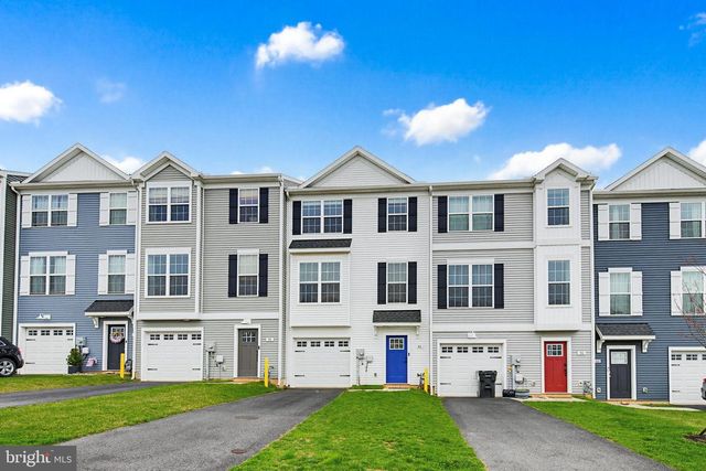 94 HUDSON BLVD, Red Lion, PA 17356