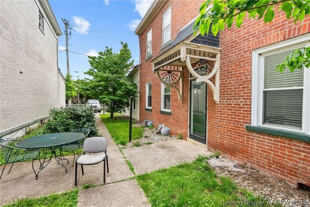419 W 1st Street, New Albany, IN 47150