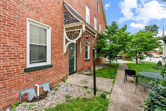 419 W 1st Street, New Albany, IN 47150