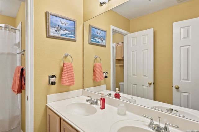 902 POINT RUN DR, Pflugerville, TX 78660