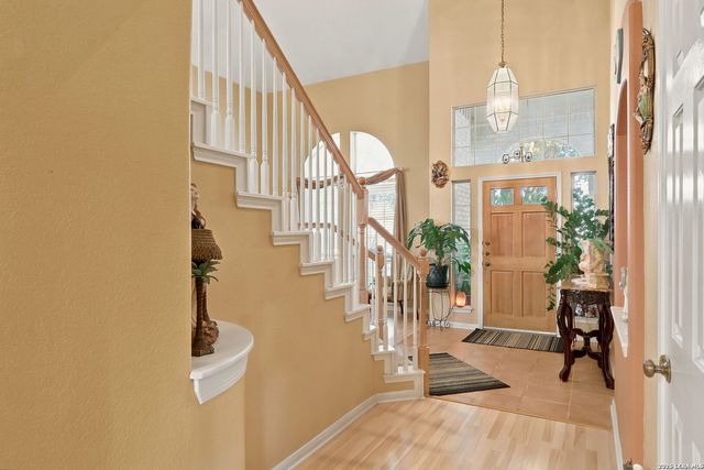 902 POINT RUN DR, Pflugerville, TX 78660