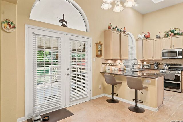 902 POINT RUN DR, Pflugerville, TX 78660
