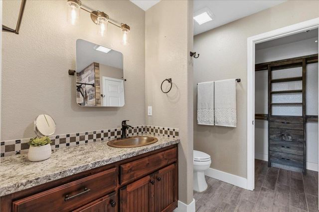 109 Bonham LN, Paige, TX 78659