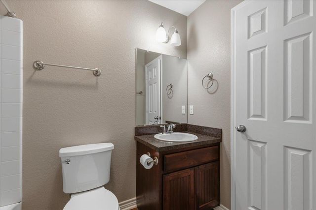 109 Bonham LN, Paige, TX 78659