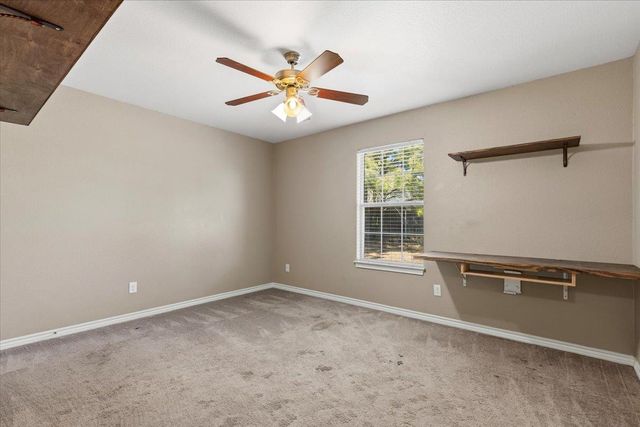 109 Bonham LN, Paige, TX 78659