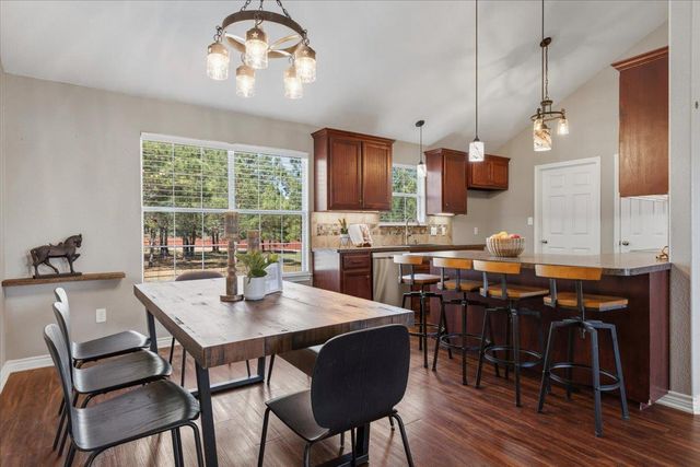 109 Bonham LN, Paige, TX 78659