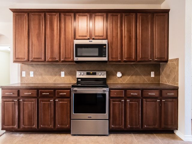 472 Northbrook Avenue, Oak Point, TX 75068