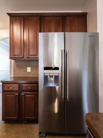 472 Northbrook Avenue, Oak Point, TX 75068