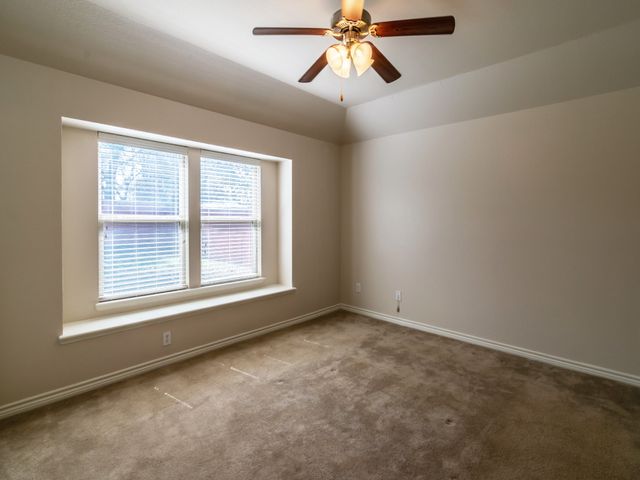 472 Northbrook Avenue, Oak Point, TX 75068