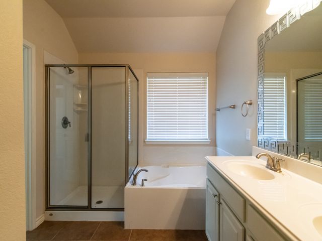 472 Northbrook Avenue, Oak Point, TX 75068