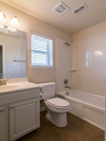 472 Northbrook Avenue, Oak Point, TX 75068