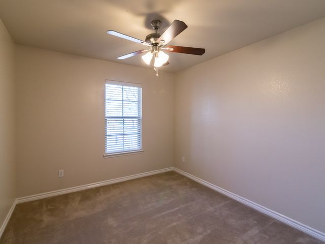 472 Northbrook Avenue, Oak Point, TX 75068