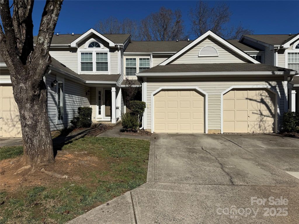 1319 Maple Shade Lane, Charlotte, NC 28270
