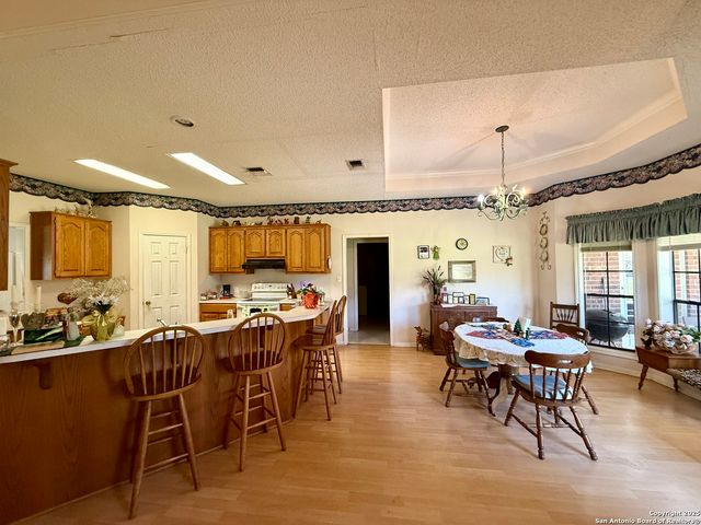 820 Chula Vista, Karnes City, TX 78118